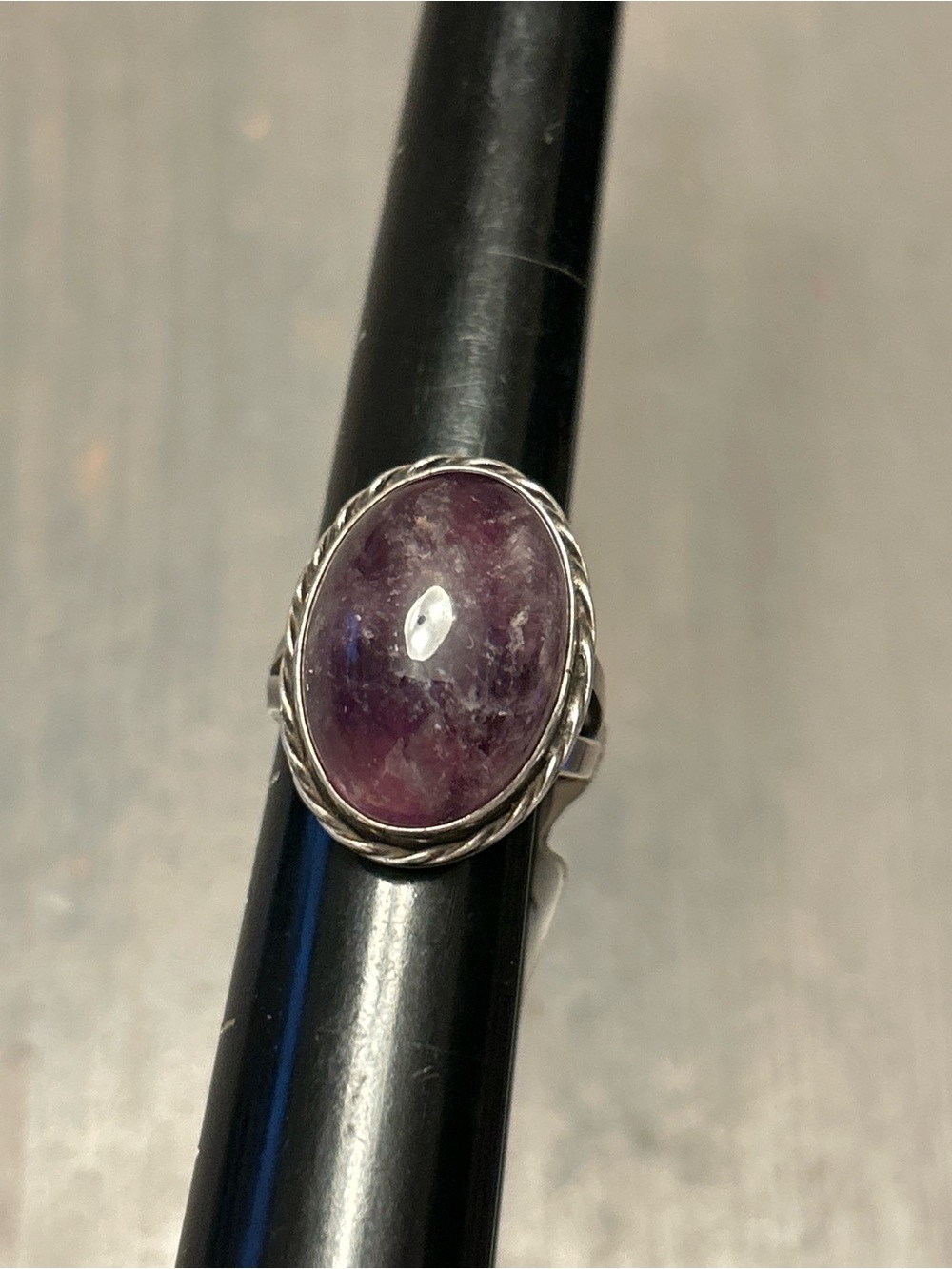 Stunning Navajo chariots ring
Unmarked 925